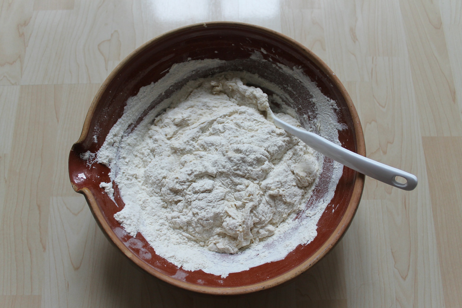 Gegarandeerd de lekkerste HONEY CAKES ter wereld: 10-minuten recept uit de mok, direct zacht na het bakken!