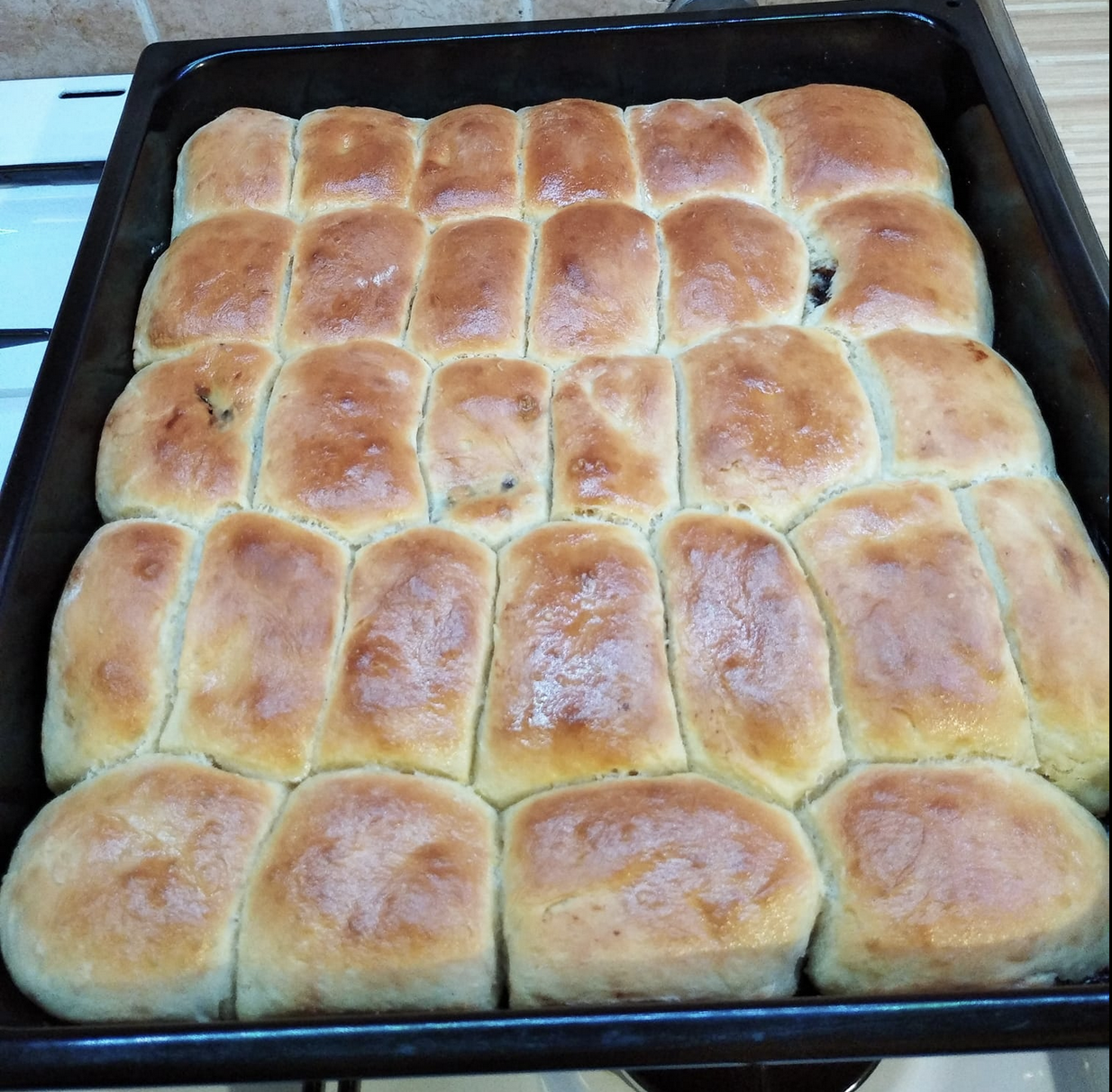 Ik bak geen zuurdesem meer, dit is de eenheid: fantastisch SNEL deeg voor zelfgemaakte broodjes - ze zien eruit alsof ze uit een taartenwinkel komen en de geur in de keuken is onbeschrijfelijk!