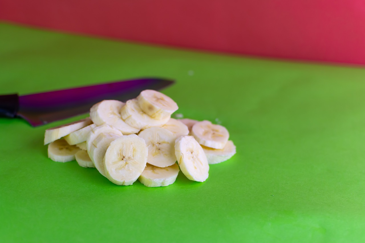 Makkelijke bananentraktatie Geen koken, geen bakken: slechts 5 minuten en je hebt het lekkerste toetje, ik maak het ook voor visite!