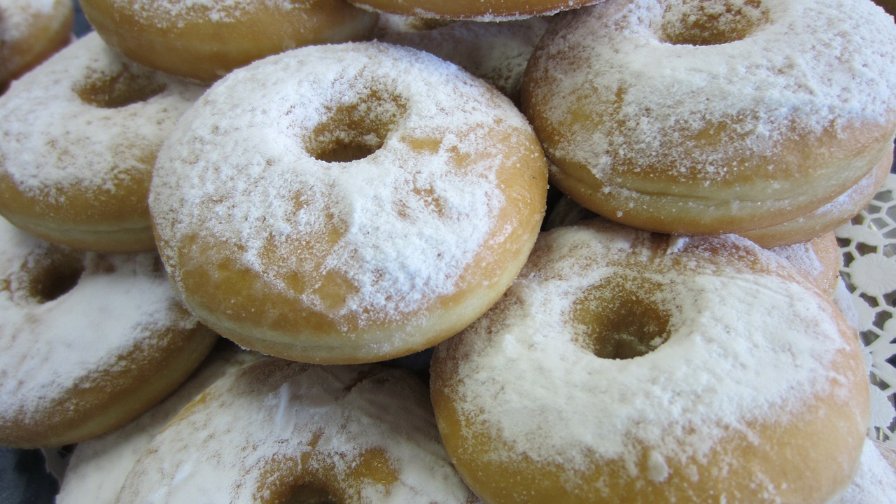 1 kopje zure room en 1 banaan: Perfecte "snelle koekjes" zo zacht als een veertje, ze puilen mooi op tijdens het bakken!