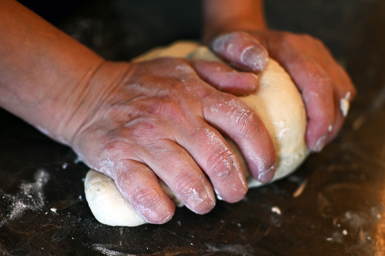 Een kaasachtige posuch waar we dol op zijn: Robot voor 30 minuten en je hebt het lekkerste zelfgemaakte gebak, maak ik ook in plaats van brood!