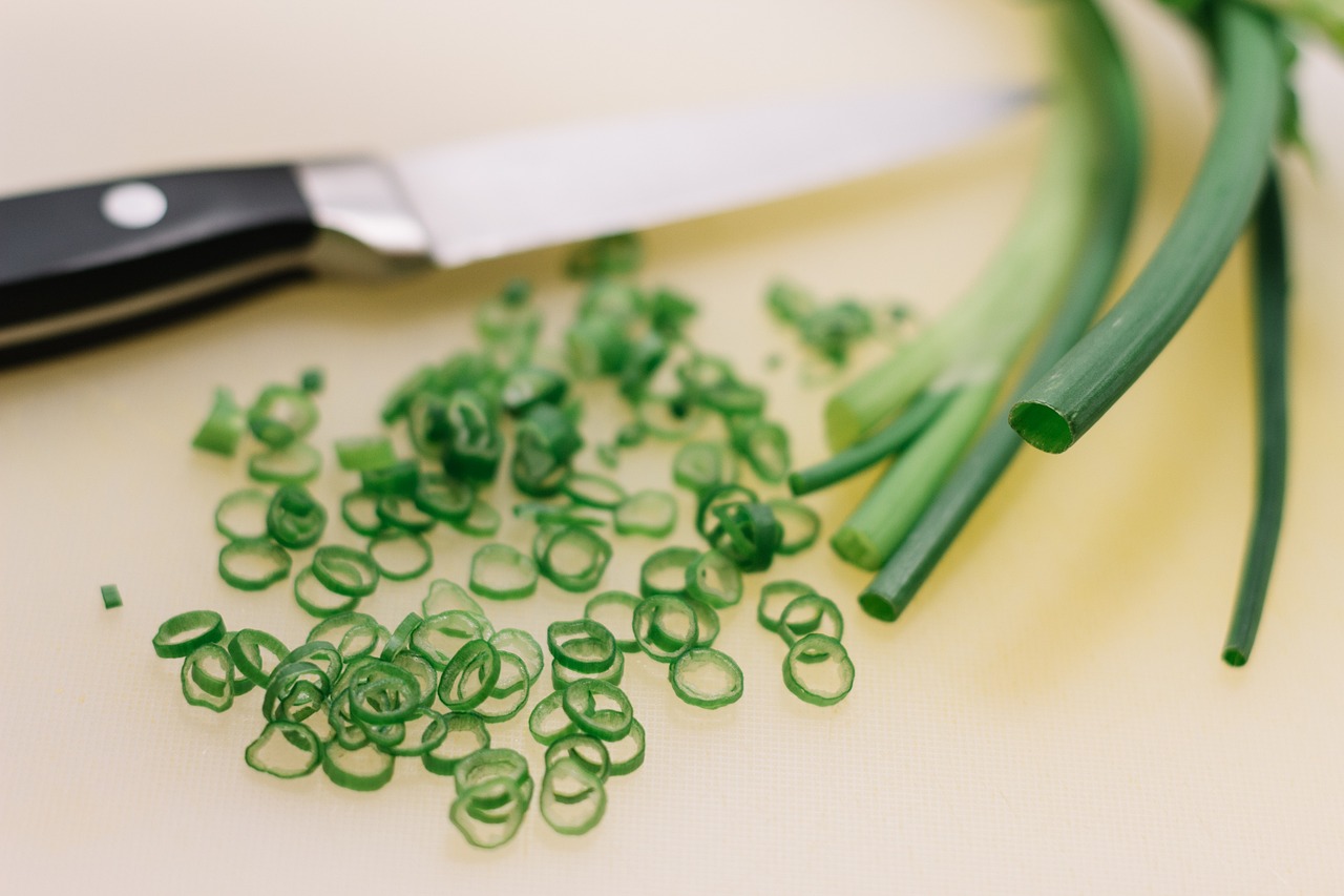 CHEF ALERT: Haal het niet in je hoofd om dit ingrediënt aan aardappelsalade toe te voegen, het verpest de smaak!