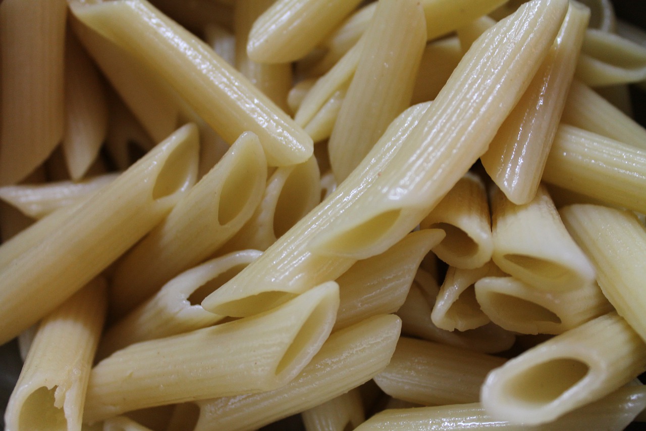 MINUTE pasta op de Stroganoff-manier: klaar in 15 minuten en zonder vlees en vieze afwas - we aten die saus om middernacht!