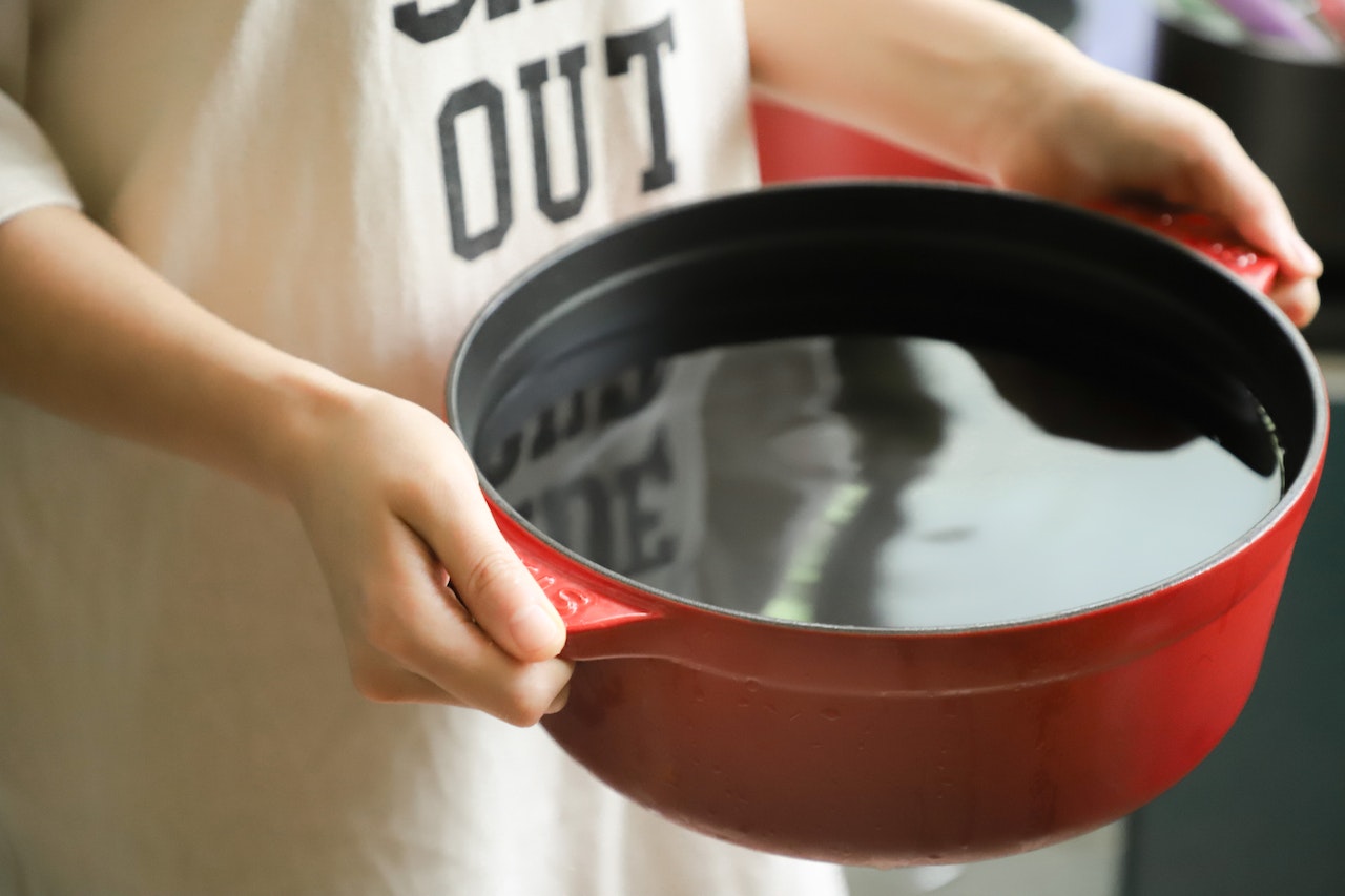 Neem een pot azijn, gewone kruidnagels en bewaar deze zelfgemaakte truc goed: Ik gebruik het al jaren en raad het iedereen aan!