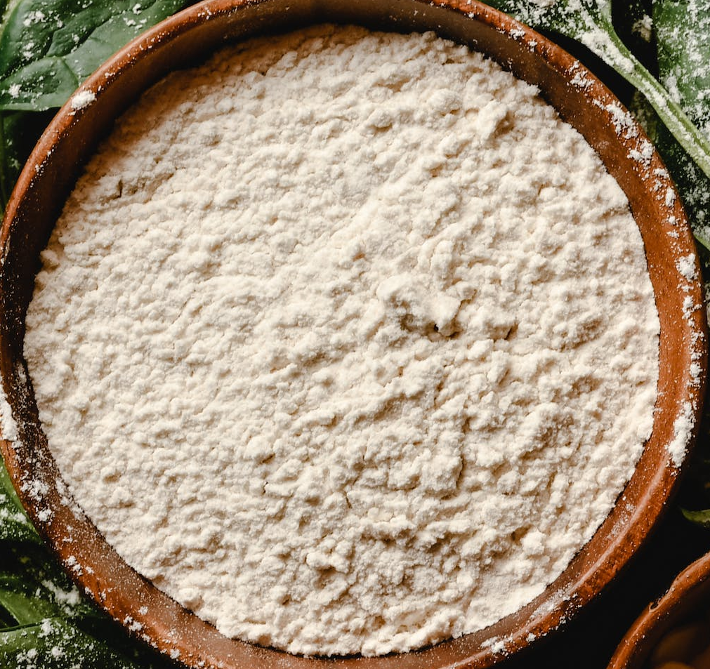 Tweekleurige bundt cake voor luie vrouwen: Een geweldige en zachte cake ZONDER werk - slechts 5 minuten, in de vorm gieten en geen zorgen meer!