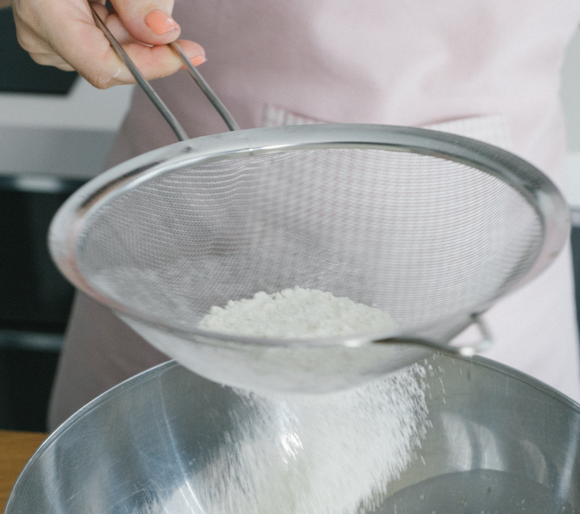 Mijn moeder kent het RECIPE voor de beste snelle lángos ZONDER te frituren: ze nemen geen olie op, zijn zacht en smaken fantastisch!