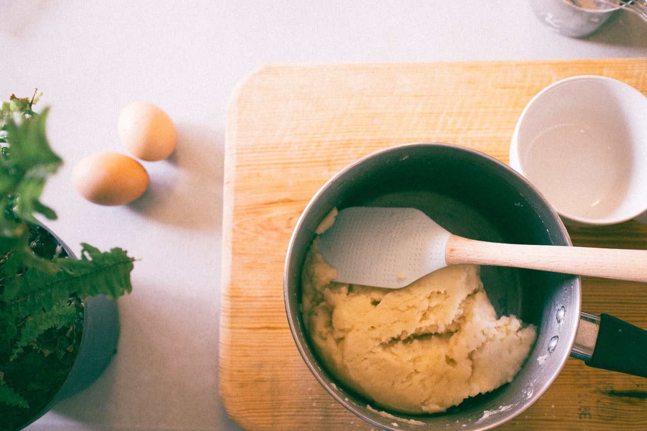 Als je aardappelen in huis hebt, probeer dan dit originele recept: Beter dan friet en je hebt maar 2 ingrediënten nodig!