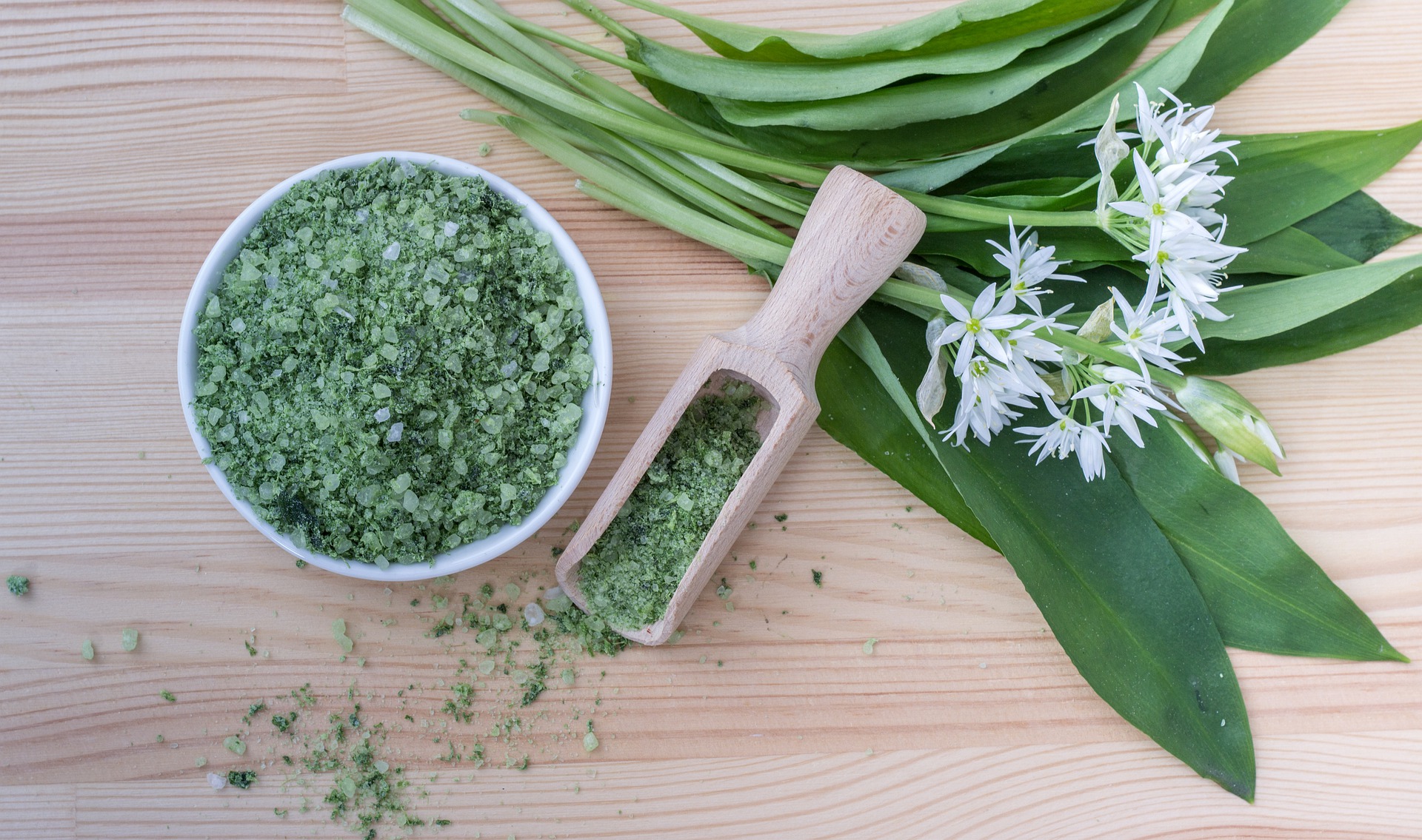 Giet 3 handenvol berenknoflook in olie en onthoud DIT recept voor het leven: de beste hulp tegen vermoeidheid, slapeloosheid en een zieke lever!