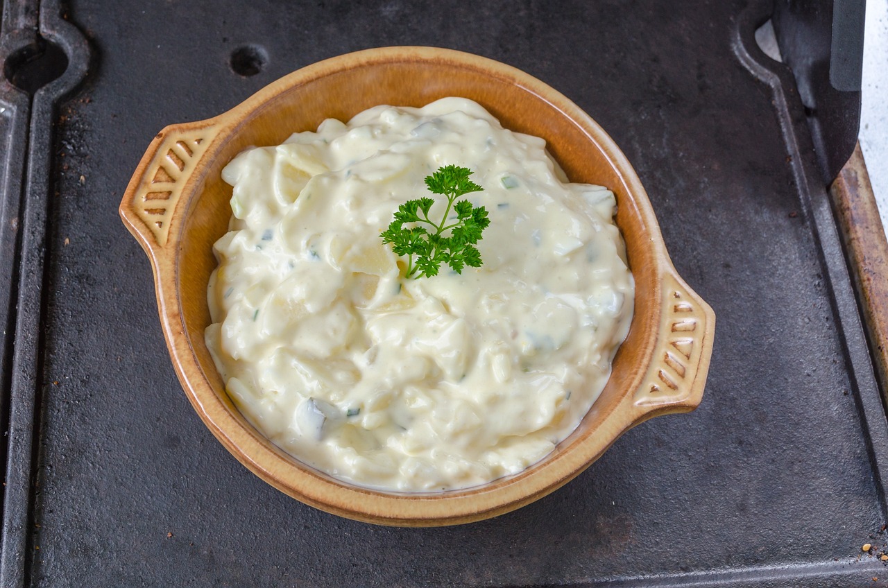 Beroemde salade "RICHARD", waarvan je niet zult aankomen en waarvan de ingrediënten je gezondheid en je figuur zullen verbeteren!