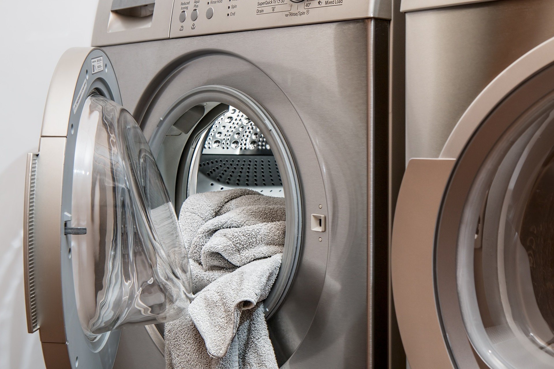 Giet het in het derde compartiment: niet iedereen kent deze functie van de wasmachine!