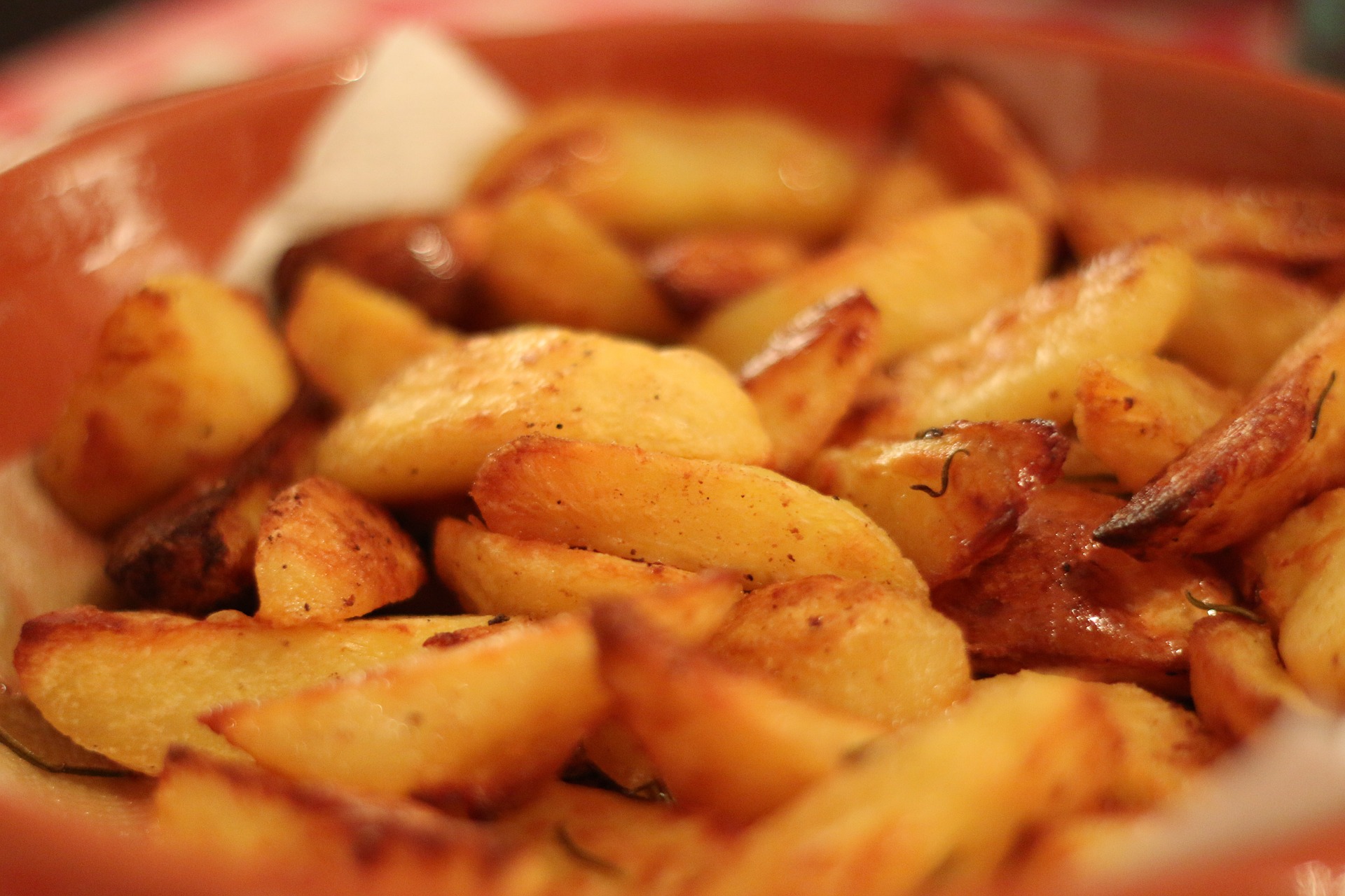 RECIPE voor de lekkerste knoflookaardappelen die ik ooit heb gegeten: de binnenkant van de aardappelen wordt heerlijk romig!