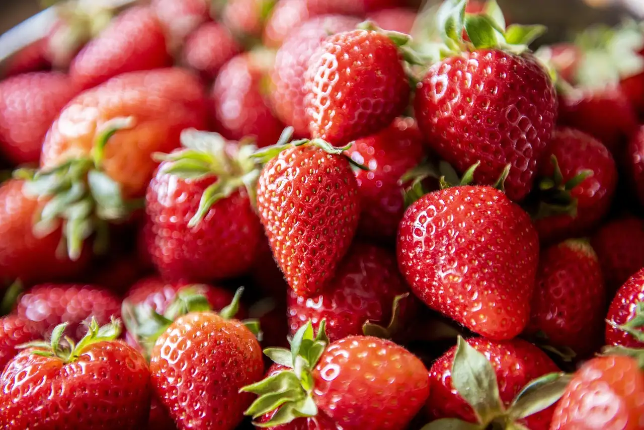 Aardbeien rabarber recept: Simpel & heerlijk!