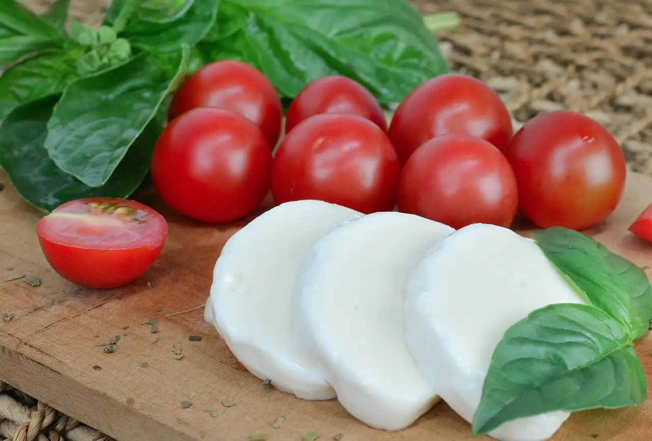 Tomaat met mozzarella recept: Simpel & heerlijk!